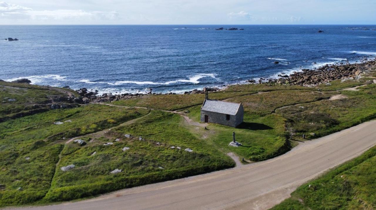 Maison Yukti - Magnifique Maison De Charme Proche Plage Lampaul-Ploudalmézeau エクステリア 写真
