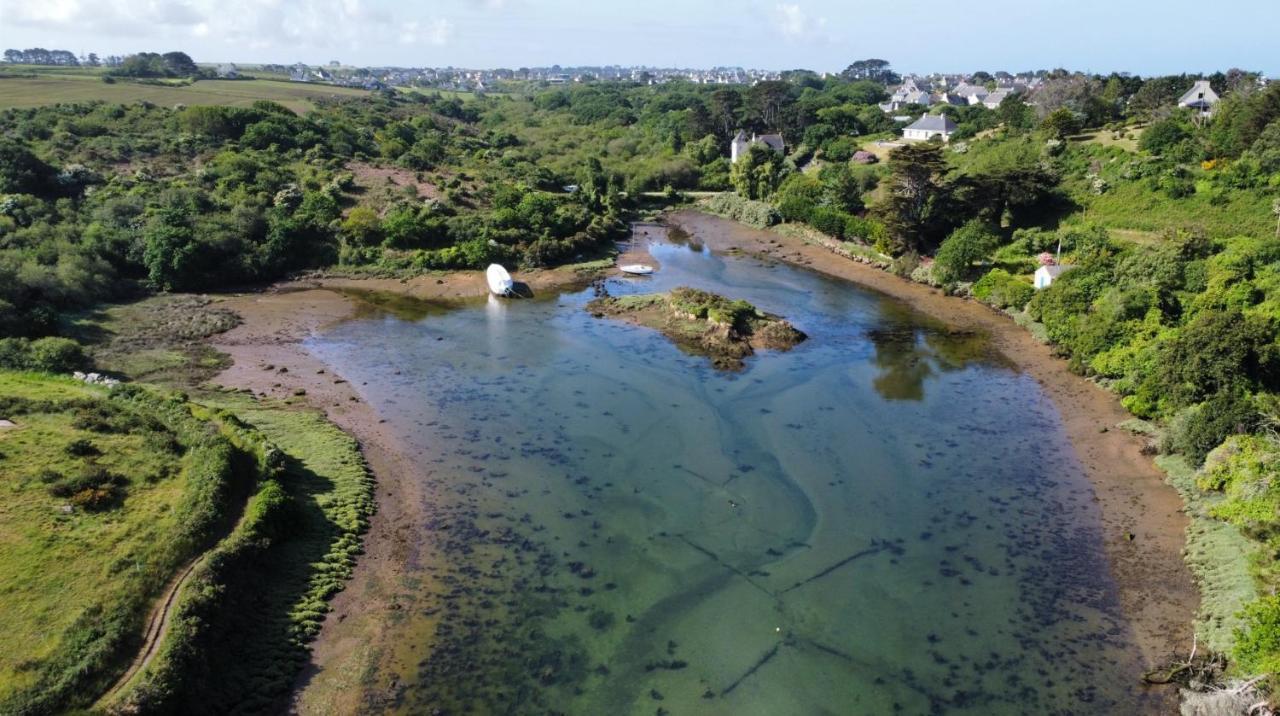 Maison Yukti - Magnifique Maison De Charme Proche Plage Lampaul-Ploudalmézeau エクステリア 写真