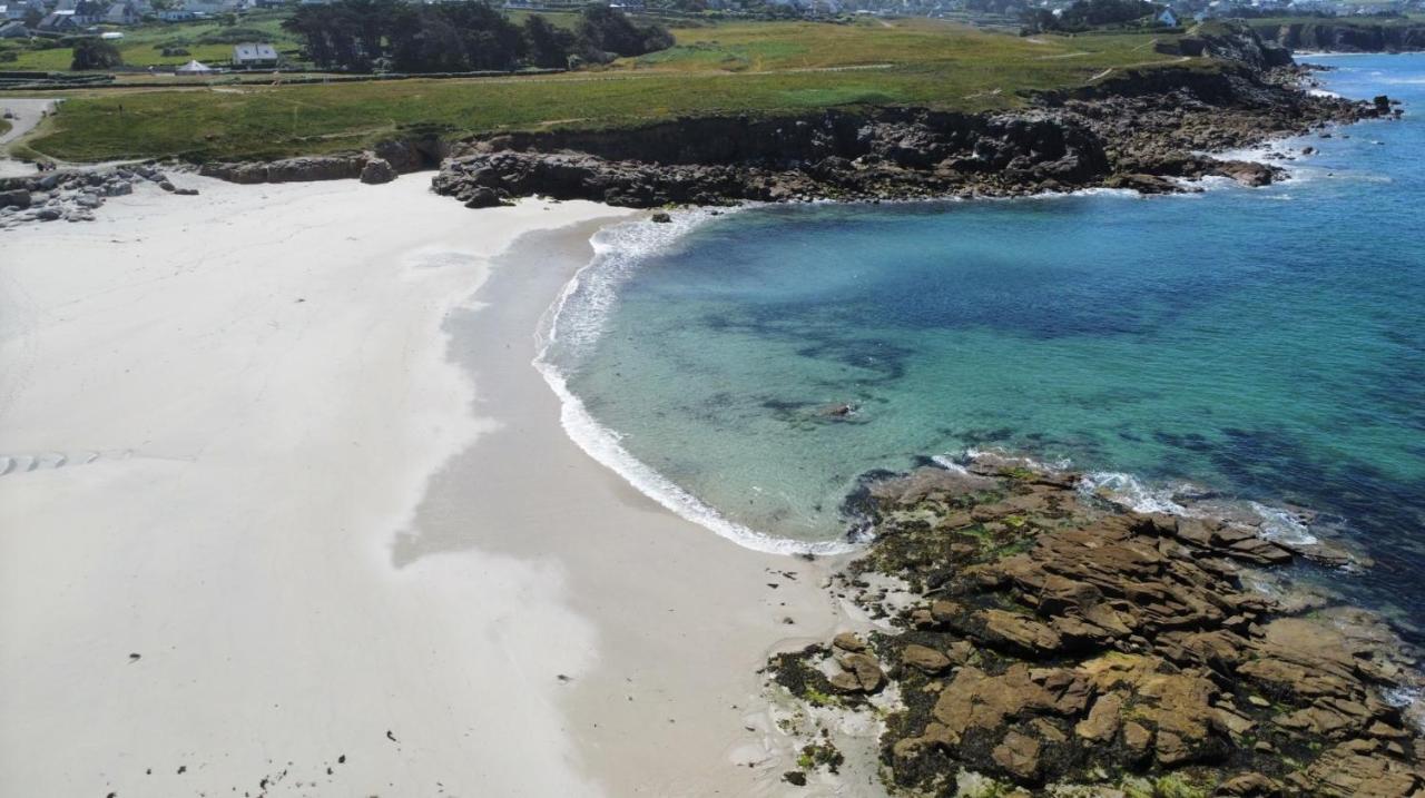 Maison Yukti - Magnifique Maison De Charme Proche Plage Lampaul-Ploudalmézeau エクステリア 写真